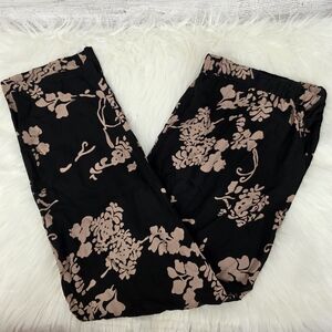 Gloria Vanderbilt Black and Tan Floral Pants